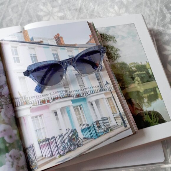 NWOT Burberry blue glitter square cat eye sunglasses - Picture 8 of 14